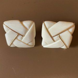 LARGE CARVED 14K GOLD & CREAM CLIP ON EARRINGS